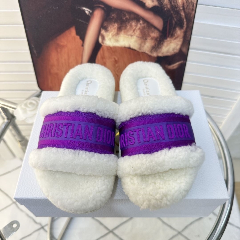 ch**an D*or slippers